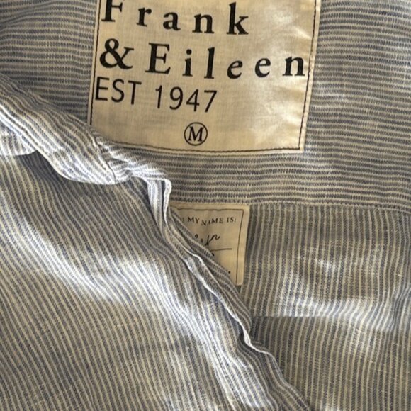 Frank & Eileen Light Blue stripe button down long sleeve shirt v neck great cond - Picture 6 of 8